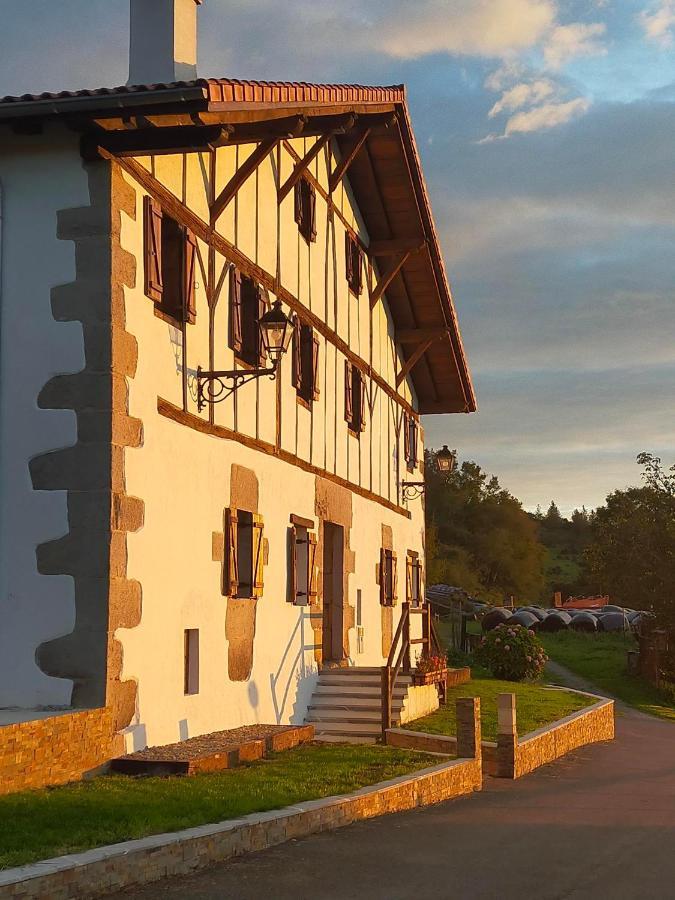Saskarate Villa Asteasu Buitenkant foto