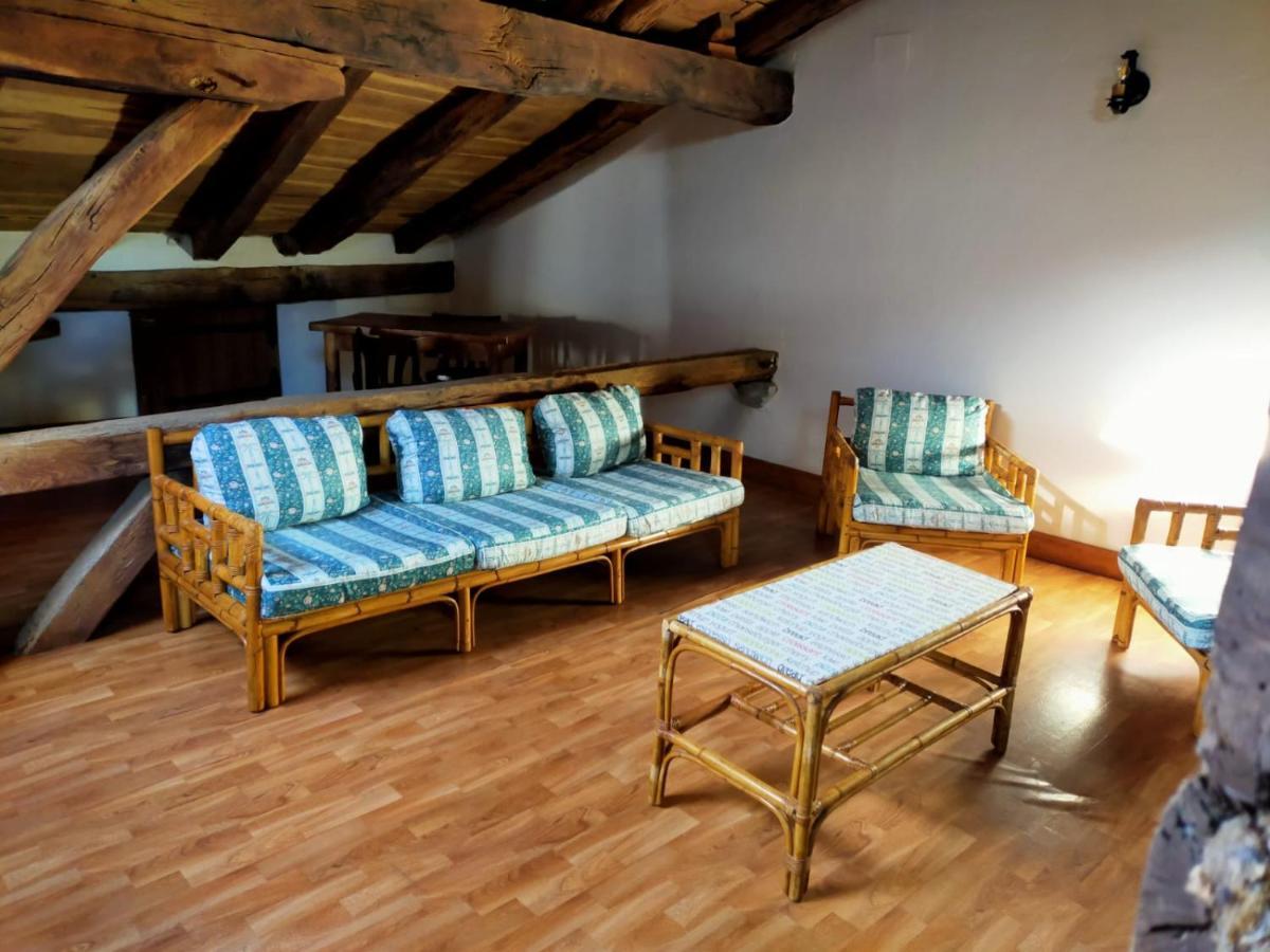 Saskarate Villa Asteasu Buitenkant foto