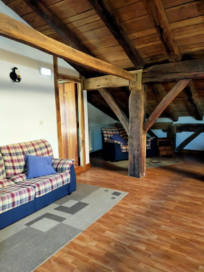 Saskarate Villa Asteasu Buitenkant foto